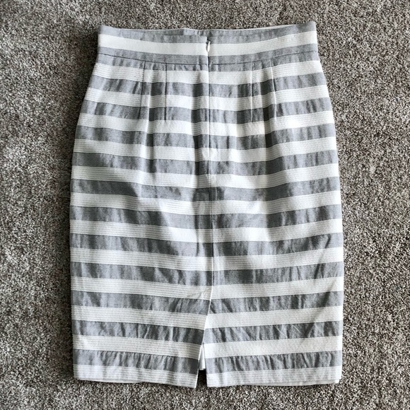 LOFT pencil skirt, gray and white, size 2 - Picture 2 of 7